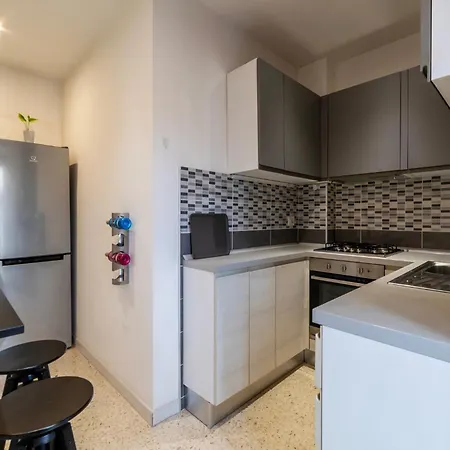 Guesthost - San Lorenzo Neighborhood Lovely Flat Roma