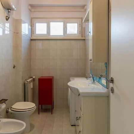 Guesthost - San Lorenzo Neighborhood Lovely Flat Roma